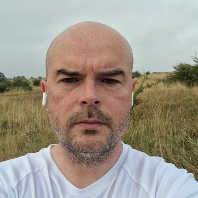 b34n3gg's profile picture. Walking, Weight Loss, Music, Arsenal and not in that order.