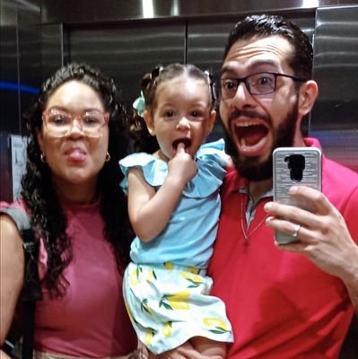 LukeStark13's profile picture. Não tão complicado demais mas nem tão simples assim.