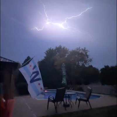 mudonthetirez's profile picture. 