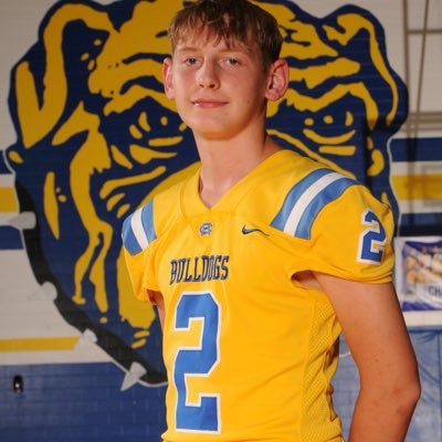 Tyler Texas 14 6’0 C/O 2028 chapel hill bulldogs Football QB/DE | basketball | T&F 400 and 4x4 relay