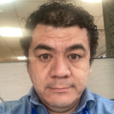 Programador de profesión y pasatiempo. Entusiasta del café, el cine y el jazz