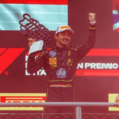 faketifosa's profile picture. 18 | @JUSTFINELINE 's wag