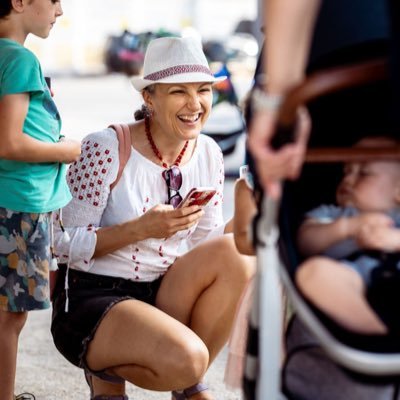 AndreeaHossmann's profile picture. Mom of 3x Dragons, Reliable Partner, Sustainability & AI Product Manager, xData Scientist/xResearcher, Environmentalist, Taste-lover, Zumbera