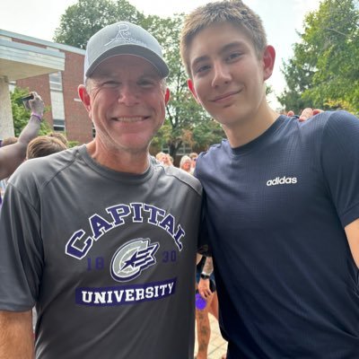 Husband, father of 3 kick-ass boys including @SpinDavies @Cade_cd2 ; #GolfAddict; C-town BWO Y-town; #Dawgpound /#LetEmKnow/ O-FREAKIN-H! NO HYPE- SHOW ME Ws