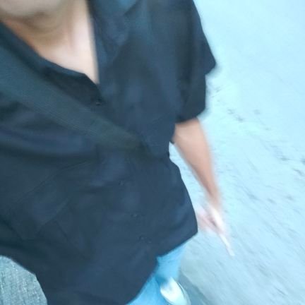 zZzleeepzs's profile picture. ey