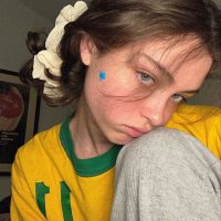 d (@hayattaanbikmis) 's Twitter Profile