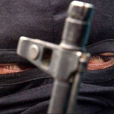 a_manicc_'s profile picture. 