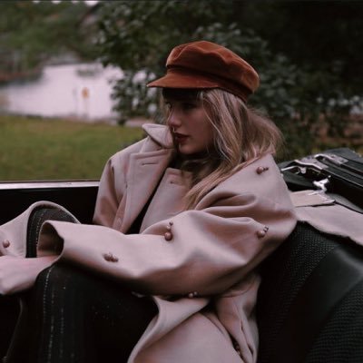 just between us, do you remember it all too well? 🍂☕️🧣 | 2003 unbereable | @giuliagraphics