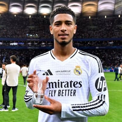Hala Madrid y Nada más
Hala Madrid et rien de plus
إن لم تكن مدريديستا فأنت خصمي