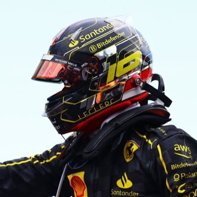 hench112's profile picture. 