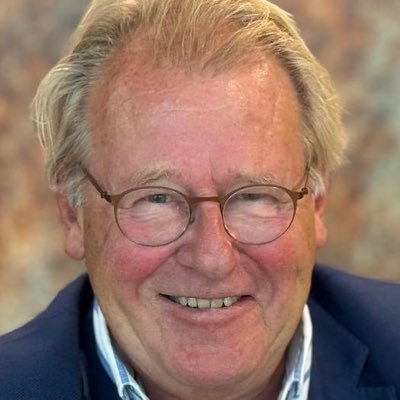 Ervaren en breed georiënteerde bestuurder en toezichthouder in profit en not for profit. vml. commissaris van de Koning ZH, auteur ‘Zonder Kompas geen Koers’.