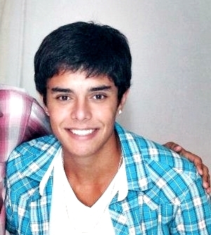 victinhovieira_'s profile picture. Eu vou te irritar, vou te xingar, vou te mandar tomar no cu quando sentir ciúmes de vc mas ainda sim n vou te abandonar NUNCA.. Eu te amo, meu inocente menino ♥