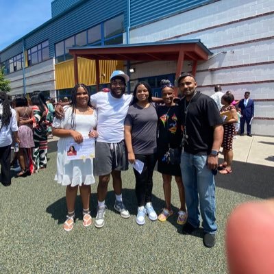 Knockout7350's profile picture. It’s a difference between being name brand and being brand new…#RoboticGang #piñatagang