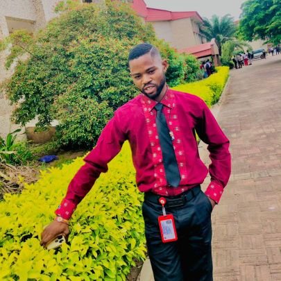 matthew_ja34073's profile picture. A proud member of Christ The Light Evangelical Outreach Of All Nations.
King's square KAAMEM GBOKO West ⬅️