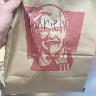 TokRa02's profile picture. 👆