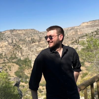 onursayinn7's profile picture. 