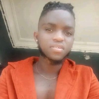 AdelaniTok's profile picture. 