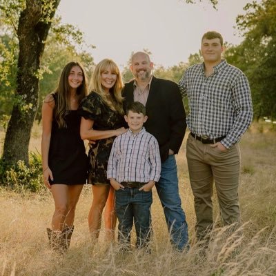 MWTrissel's profile picture. 🤘🏻🏈2003 Husband to @kara21beth and Father of (3) @jdc2027 @kyrksencook and #CHT15