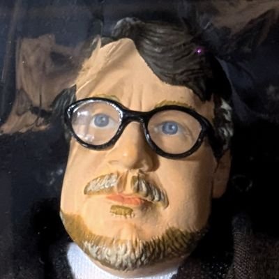 uzumaki_cinema's profile picture. 暇があれば映画か芸術鑑賞をわかったような顔でしてる人。物心ついたときから伊藤潤二好きな人。24歳になるまでホラー以外ほとんど観たことがない人。ホラーとヘヴィ・メタルについてアツく語る人。やけにギターに詳しい人。ワインが大好きな人。アイコンはギレルモ・デル・トロ。映画オフ会イベントCINEPARAのスタッフ。