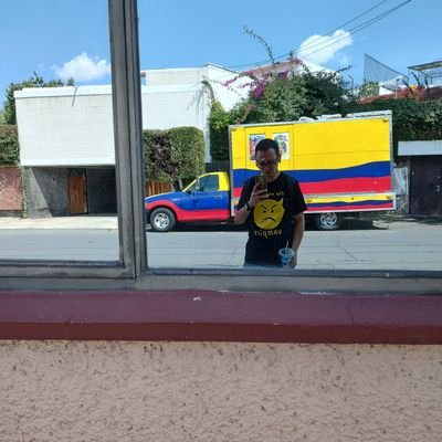 Surtidoricoo's profile picture. It's an empty space.