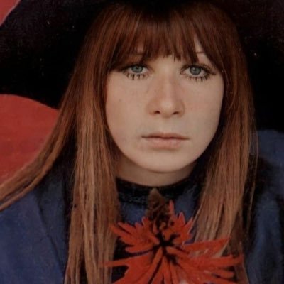 falouviu's profile picture. 🍓