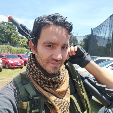 Division agent mainly/player/cosplayer/survivalist/ghost on auroa at times and recently getting into Rainbow 6 siege. 


Instagram: shdagentsigma