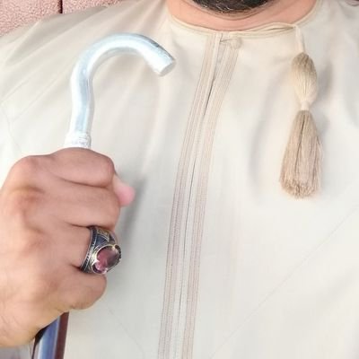 تجدوا هنا..
بعض الحروف مختصرة
لكنها عميقة،
لمن لأمسها أو اقترب منها ،
لستُ بمُتعلم ،
لكنّني أبحرتُّ بـ عالم الابجدية
الأدب ، الأحترام ، الأخلاق