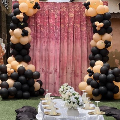 balloon decorations birthday etc welcome to hajara collection ❤️abaya shoes we provide you with good quality velis available Nationwide delivery 📦✈️🚚
