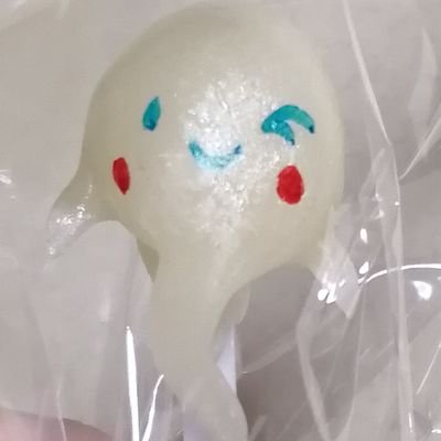 RTにいいねばかりしている　一気にRTしたりする　めっちゃRTする　好きなものが多い　雑多な垢
成人　お酒飲めるようにﾅｯﾃｼﾏｯﾀ…