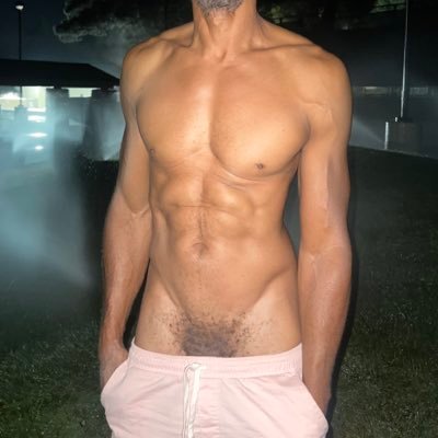 TallDaddyOG's profile picture. The profile pic is me.