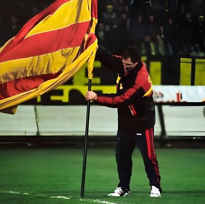 GalaGalavic's profile picture. Galatasaray şımarıkları, kendini beğenmişleri, yalnız kendini düşünenleri sevmez.