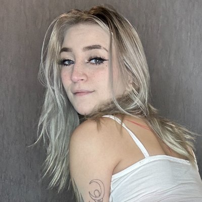 micky29's profile picture. Hot Yoga Instructor 💪😈 I'll make you divorce your wife.. 𝙢𝙚𝙨𝙨𝙖𝙜𝙚 𝙢𝙚 𝙤𝙣 𝙢𝙮 𝙊𝙣𝙡𝙮𝙁𝙖𝙣𝙨 𝙡𝙞𝙣𝙠 𝙗𝙚𝙡𝙤𝙬 👇