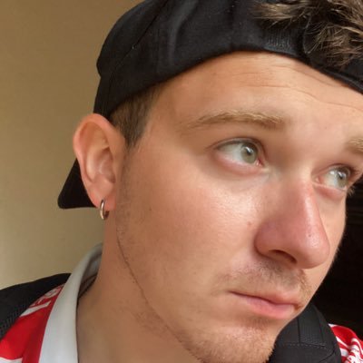 Estoy cansado jefe... Former: @StormBringersX y Khore Gaming (@SportiaRiders) He visto a ToadAmarillo ganar en la Iberian Cup.