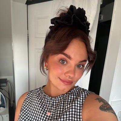 She/Her 💁🏻♀️ Year 4 Teacher 🌈 Performing Arts Graduate🎭 Neurospicy 🧠 Instagram: @missmillsprimary 📸