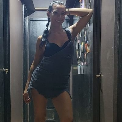 Disfrutando mi mundillo 😏
previas solo aquí https://t.co/LTMfhhThkC