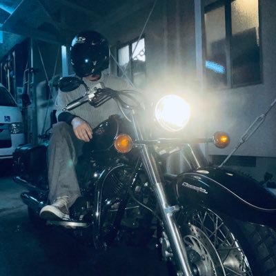 pakkuri_522's profile picture. 無言フォローごめんなさい！しがないエンジニアです。バイクと写真とうさぎさんが好きです。動画編集が趣味。あなたの相棒の動画撮らせてください。だいちゃんさん ✖︎ だいちゃんと呼んでっ。 ドラスタc400,yzfr25