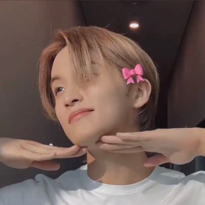 iloveumarklee's profile picture. it's all about Mark Lee  |  20+