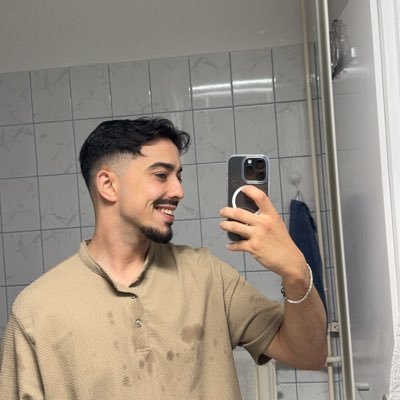 61buraak's profile picture. 𝐓𝐑𝐀𝐁𝐙𝐎𝐍 @trabzon_casuals  |  ᴇ-ᴄᴏᴍ | ᴅᴇᴠᴇʟᴏᴘᴇʀ.