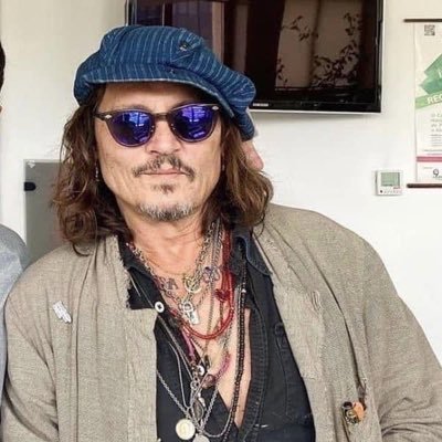 johnnydepp31713's profile picture. occasional thepisan❤️❤️