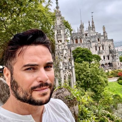 Eduárdo Noväes Profile