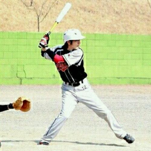 tongkenfish's profile picture. 야구환장남/그레이트야구단 No12./투잡/쏠로/[184/67]/소문자b형/롯데자이언츠/서울~부산 왔다 갔다함~/맞팔율 100%에 도전하다~/긍정이 살길이다