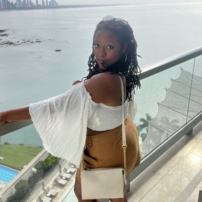 Just finding my place in this world 🌞💙🤍🐯