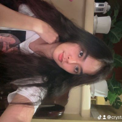 itsnhorvi_liza's profile picture. keep goin’ and glowin’ ✨