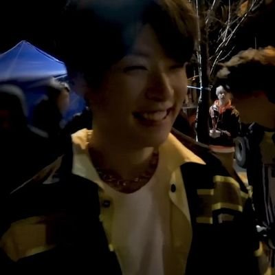 adiós liceo, hola narcotrafico. She/Her
- line 09
- 15 años
- Stan skz - Hanista