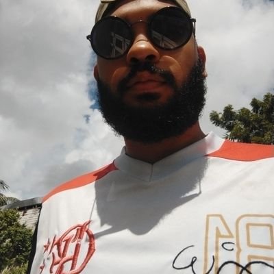 CRF _ 1895🔴⚫
Fã de xbox💚
Ferrarista_F1🐎🛞
Prof. História📚👨🏾🎓🇪🇬.