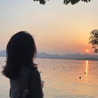 Alice (@alicebeautifulg) 's Twitter Profile