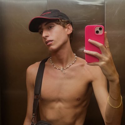 danielop17_'s profile picture. todo guai