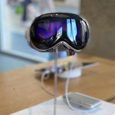 petitmatteo_XR's profile picture. 18 Interested in the world of 3D/Games/Art/XR🥽/AR🕶️  Future Environment Artist 3D 🎨🧶 Student @artside_School