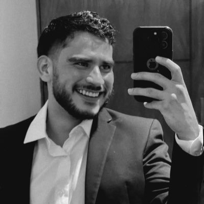el de la foto NO SOY YO. Instagram: Byarmandovielma