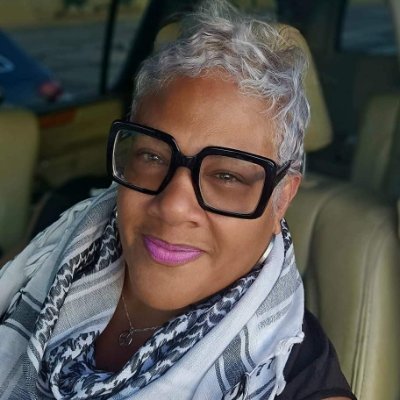 ElevatorUp777's profile picture. Decolonizing my mind.